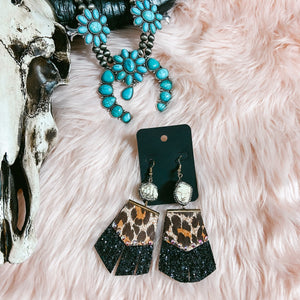 Leopard black glitter fringe earrings