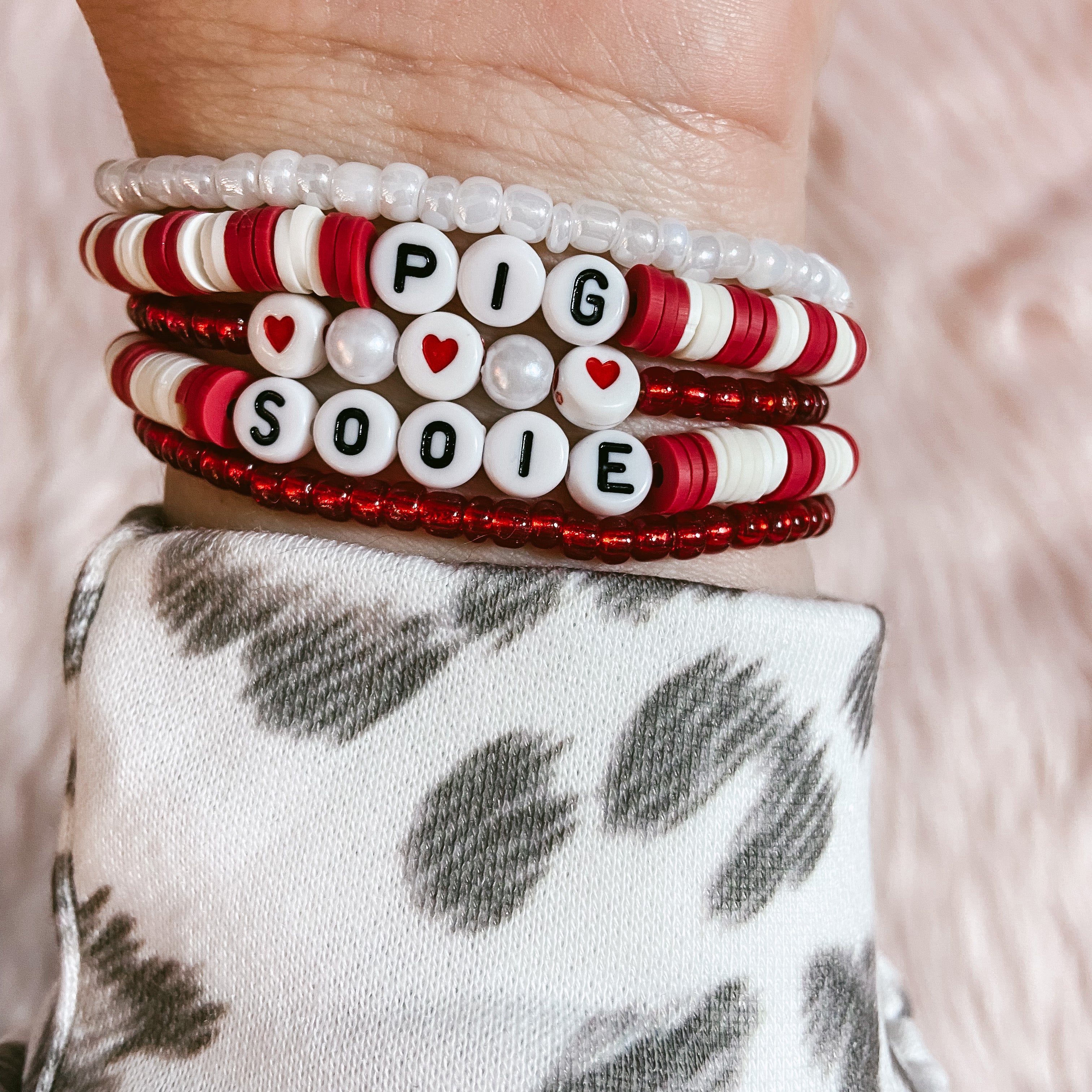 Pig Sooie Bracelet Set